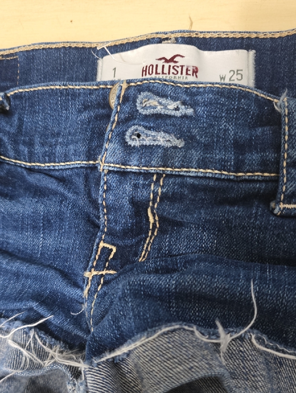 Hollister jean shorts womens size 1 blue double button frayed-hem raw cut Summer - Picture 10 of 10